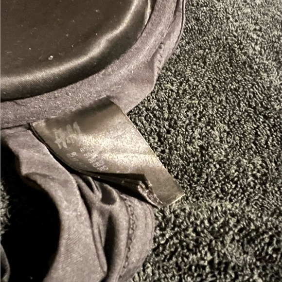 H&M Black Bra 38C - Picture 4 of 10